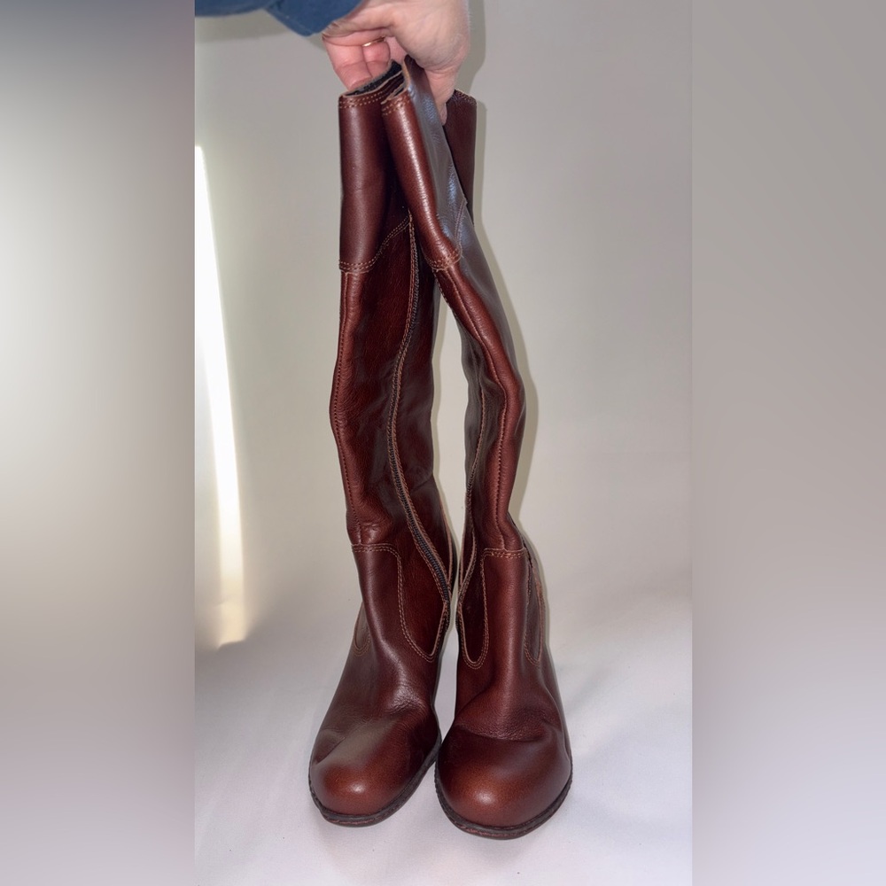 b.o.c. Tall Burgundy Leather Heeled Boots Size 7 - Picture 6 of 11